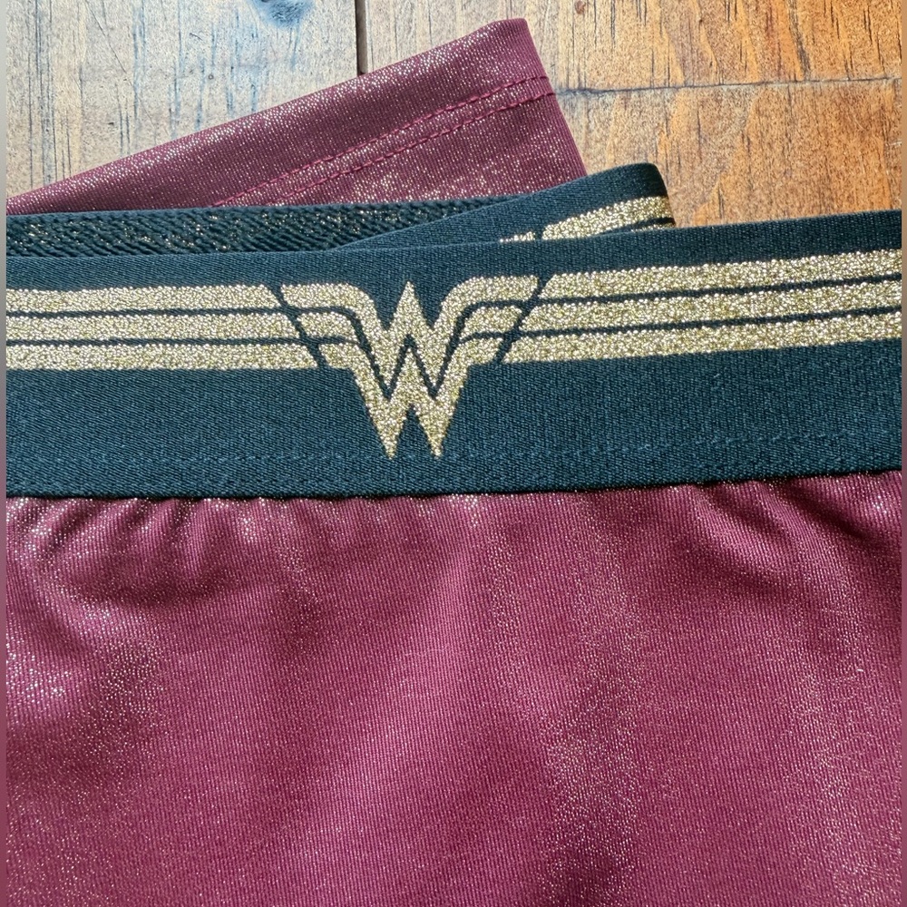 Venus Williams Wonder Woman Red Leggings Size Large - Picture 2 of 8